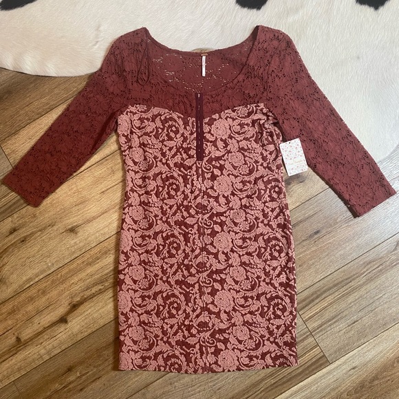 Free People Dresses & Skirts - Free People Love You To Pieces dress is a floral, lace bodycon mini dress